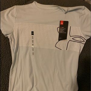 Under Armour tshirt